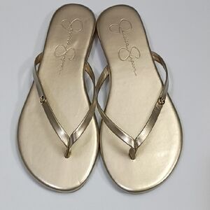 JESSICA SIMPSON METALLIC GOLD THONG SANDALS SIZE 6 NWT